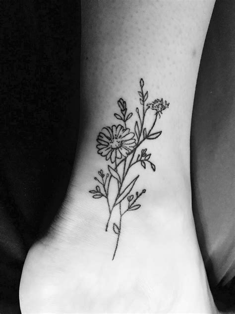 black and white small tattoos|simple black and white tattoos.